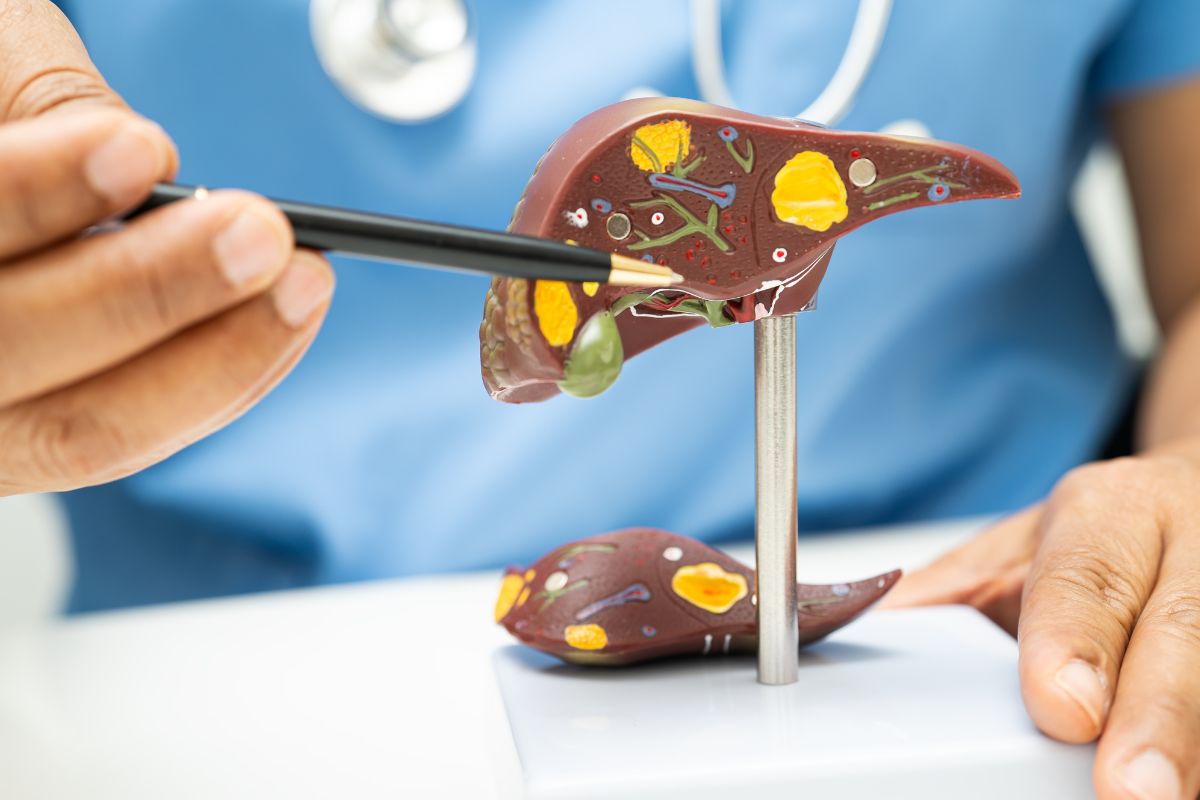 علائم بیماری کبد در پوست معمولا چه نشانه‌هایی دارد؟